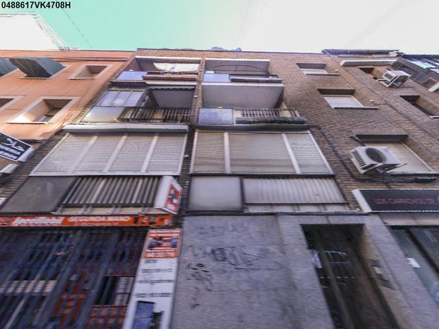Calle de Berruguete 14 Semisotano Tienda Izquierda
