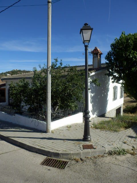CL MADRE REGINA ( ROBLEDO DE CHAVELA)