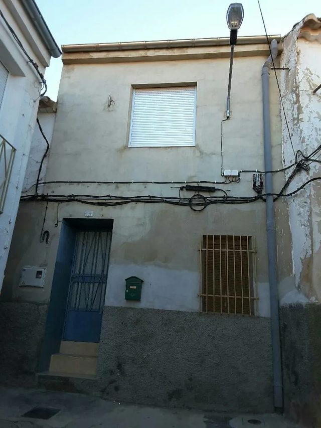 CL CASTILLO 16